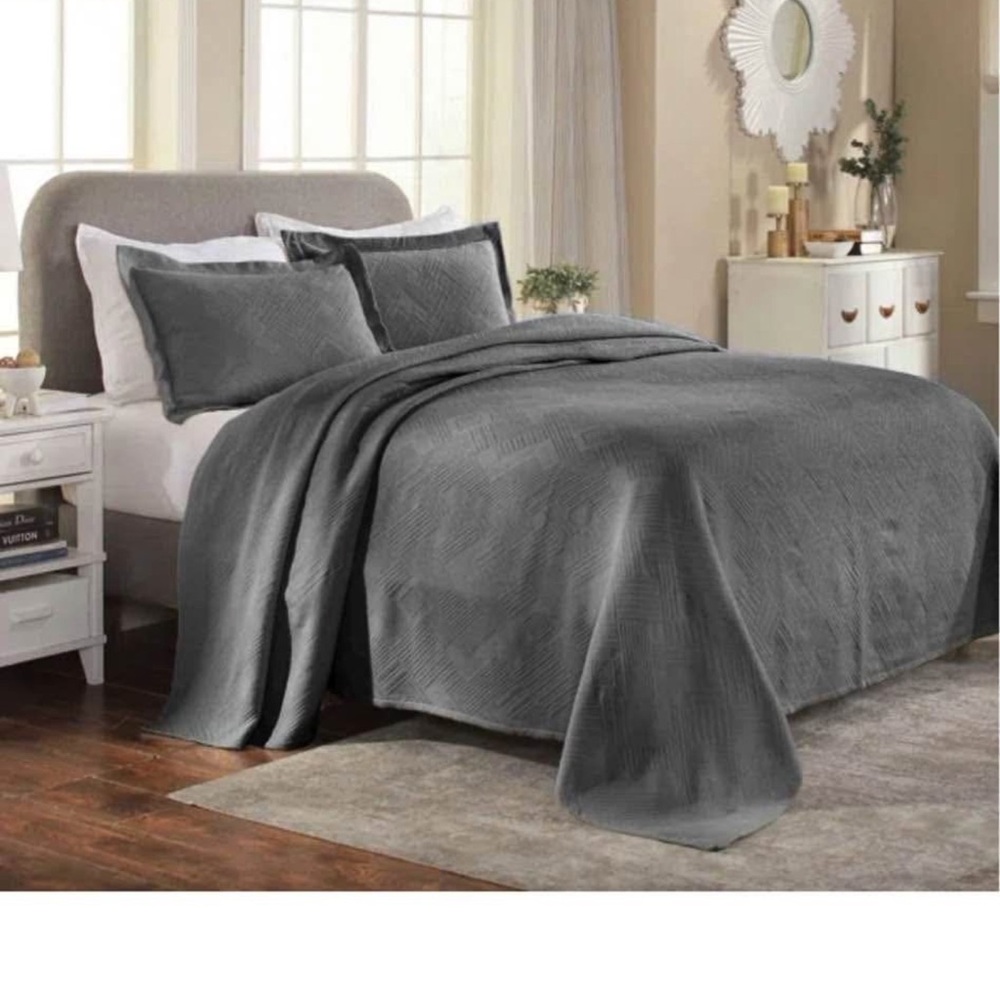 Elegant Gray Bedding Set